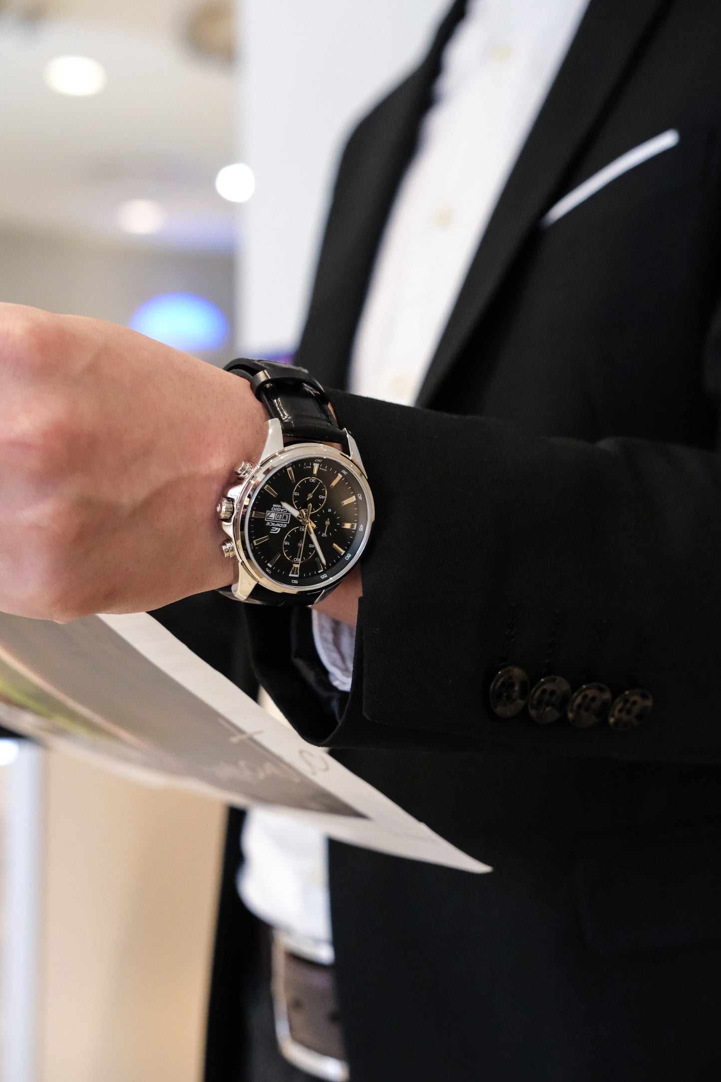 Casio Watch:Standard chronograph watch EFB-509L-1AV