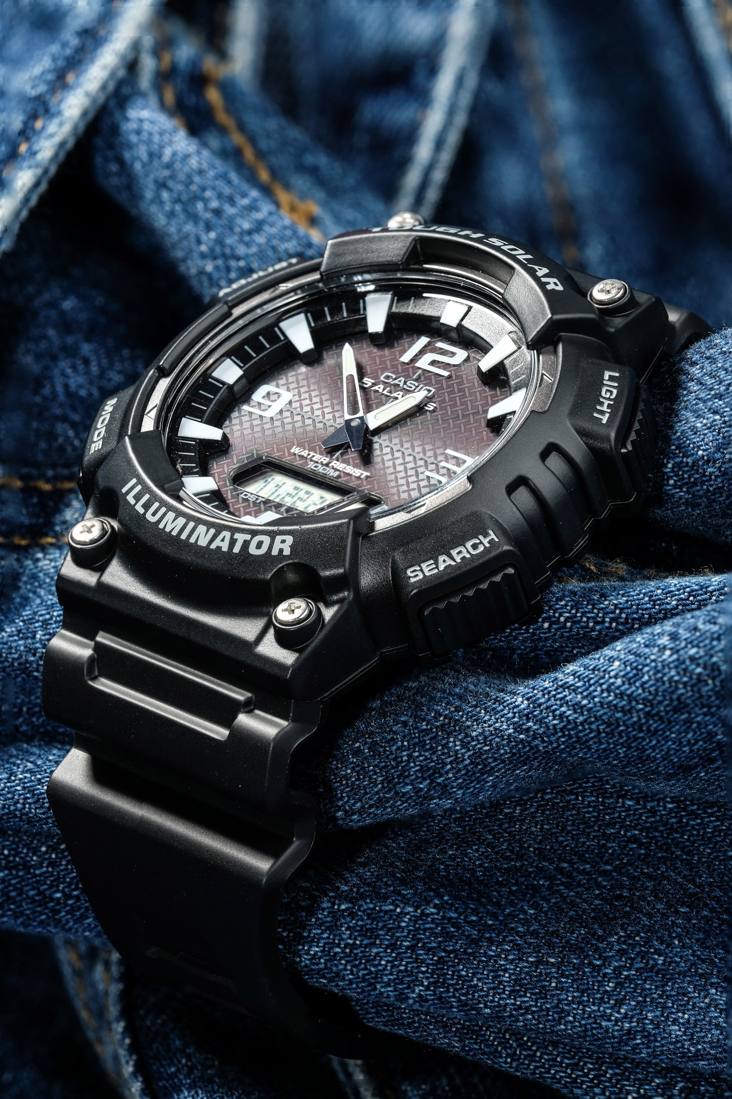 Casio Watch:STANDARD AQ-S810W-1AV