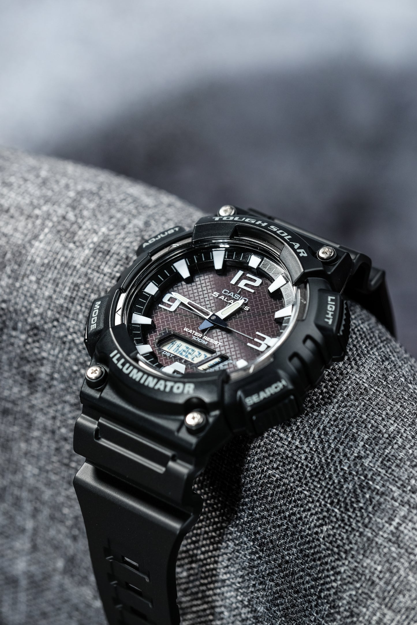 Casio Watch:STANDARD AQ-S810W-1AV