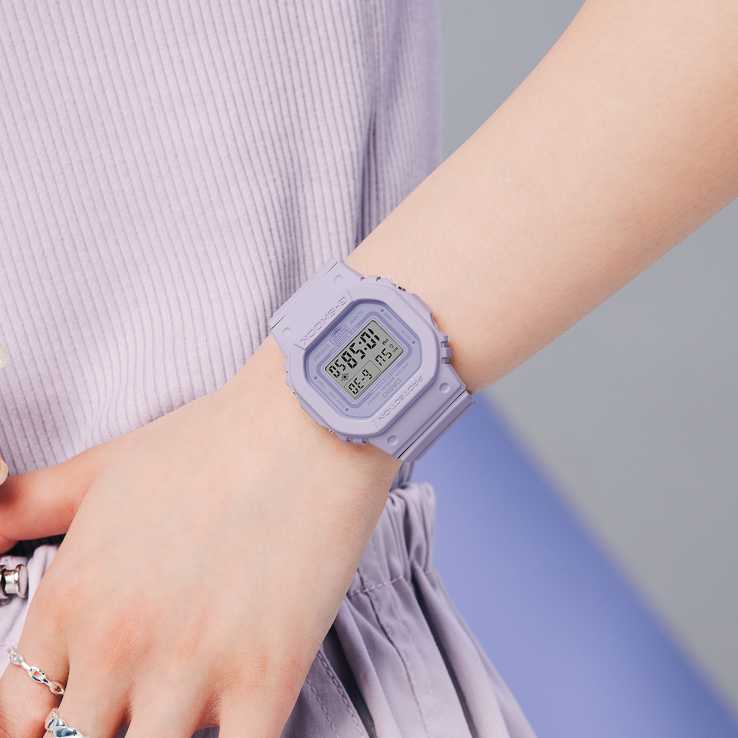 Casio watch:liquid crystal lady GMD-S5600BA-6