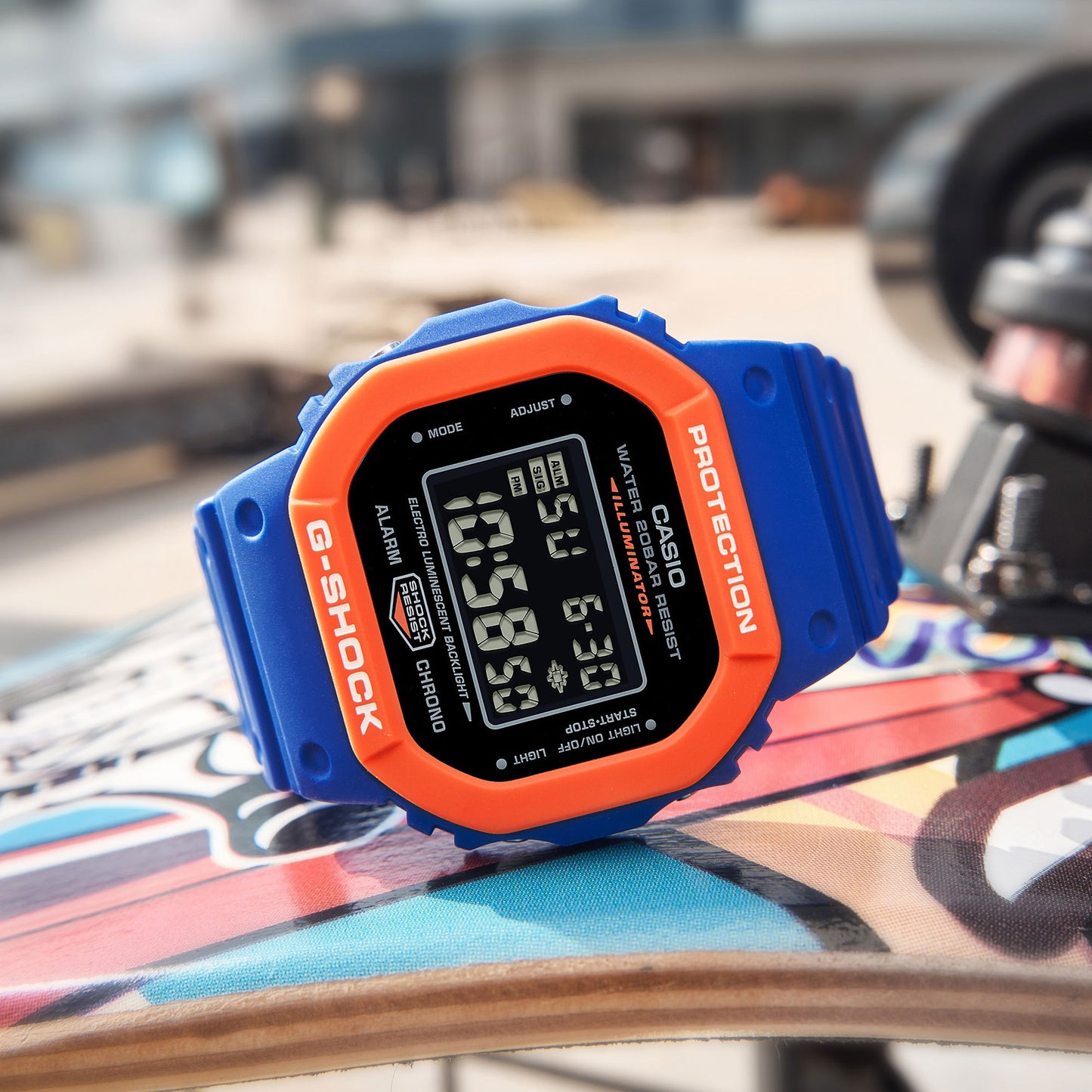 Casio Watch:DIGITAL 5600 SERIES DW-5610SC-2