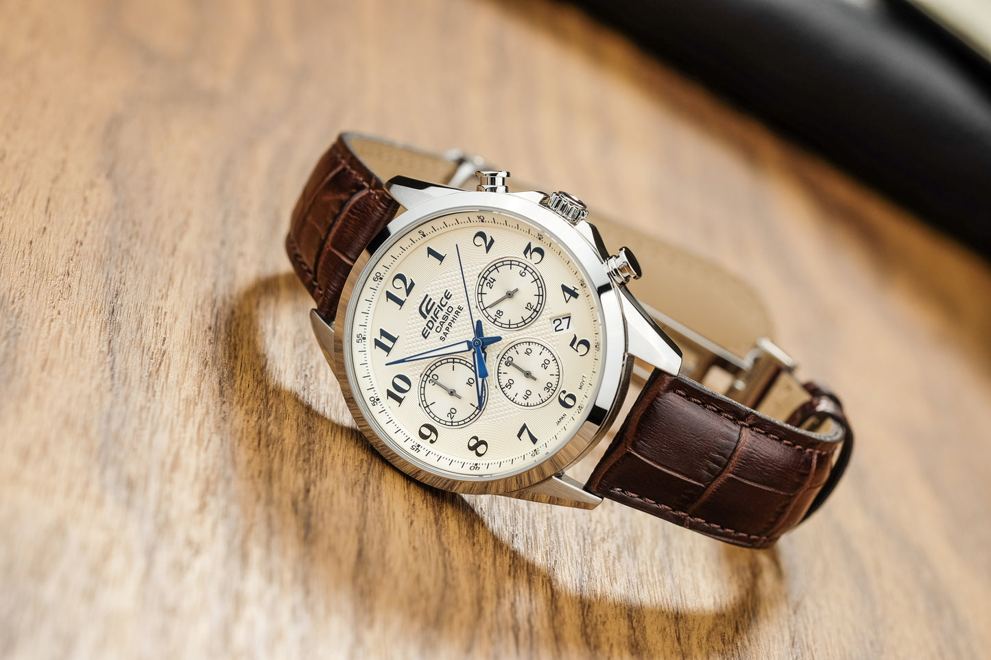Casio Watch:Standard chronograph watch EFB-650L-7AV