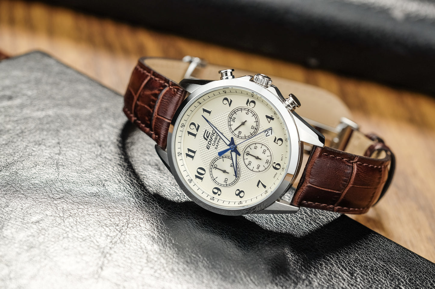 Casio Watch:Standard chronograph watch EFB-650L-7AV