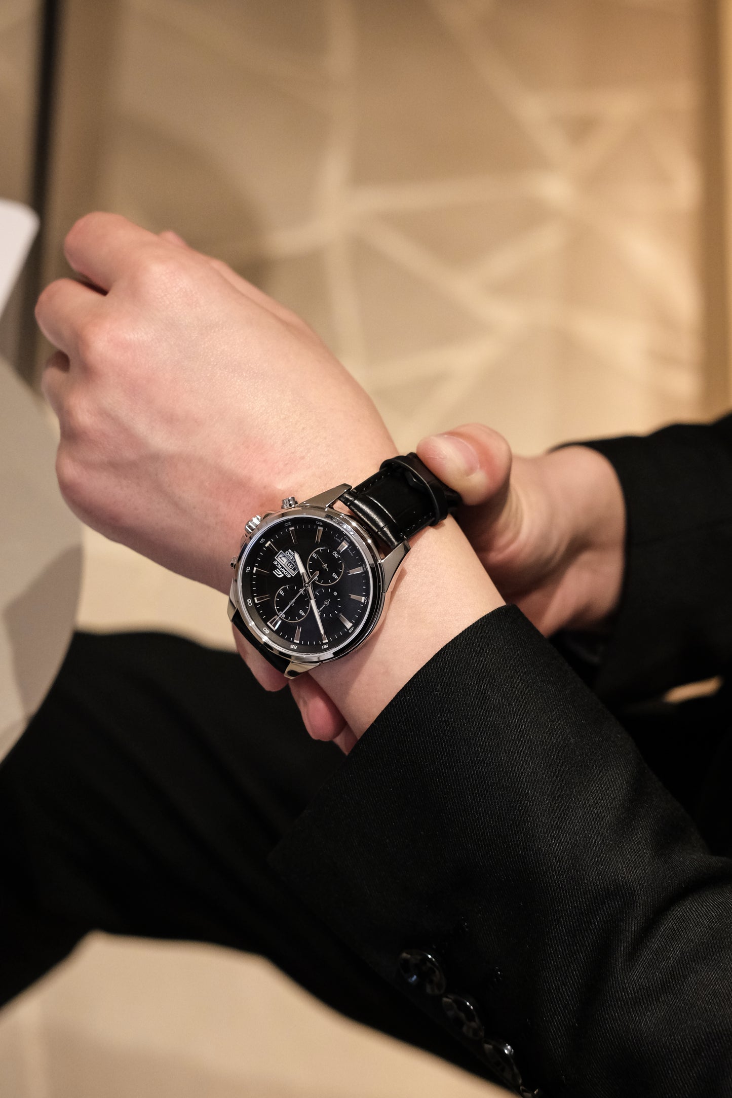 Casio Watch:Standard chronograph watch EFB-509L-1AV