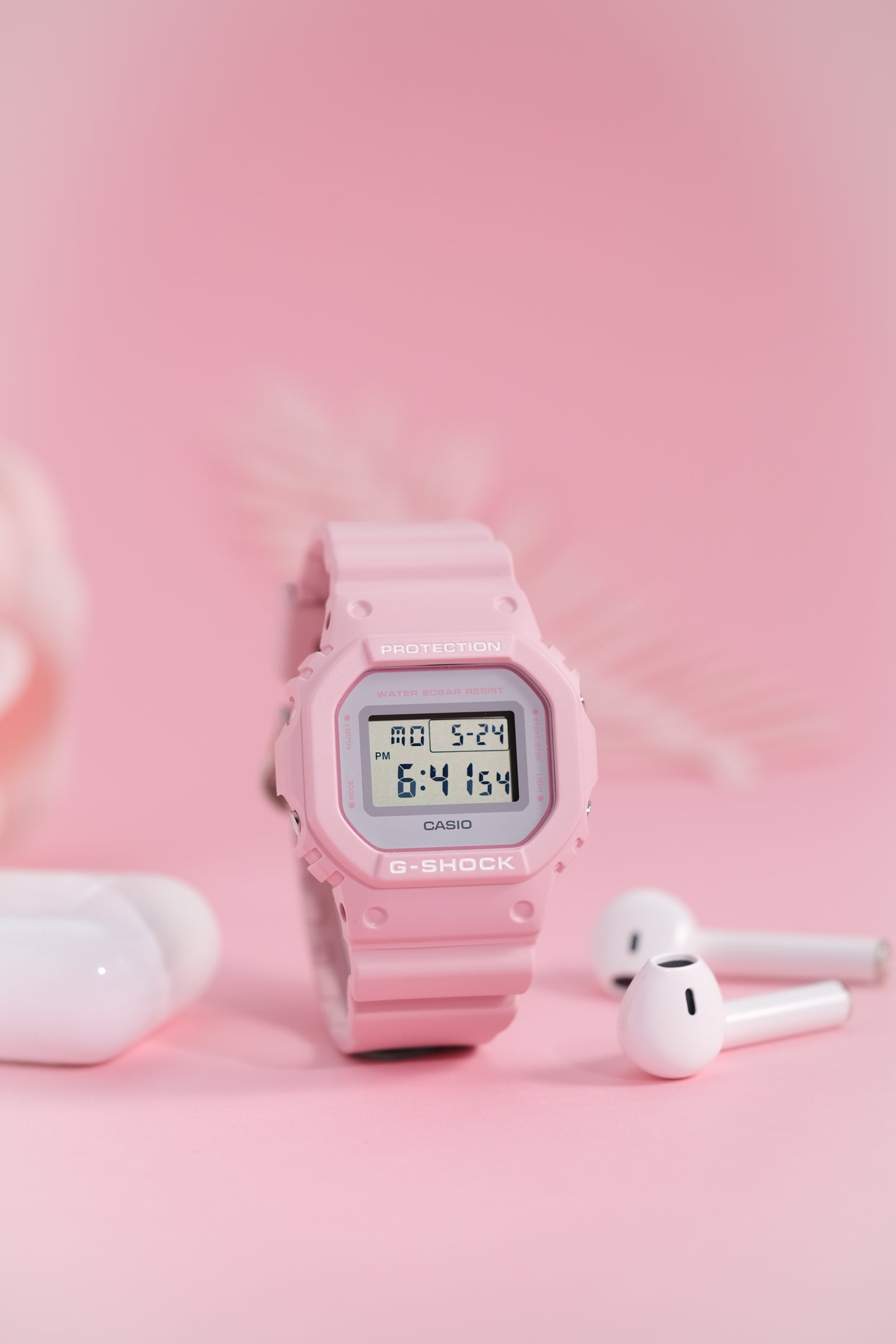 Casio Watch:liquid crystal 5600 series DW-5600SC-4