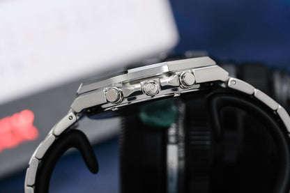 Casio Watch:Standard chronograph watch EFB-680D-2AV