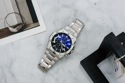 Casio Watch:Standard chronograph watch EFB-680D-2AV