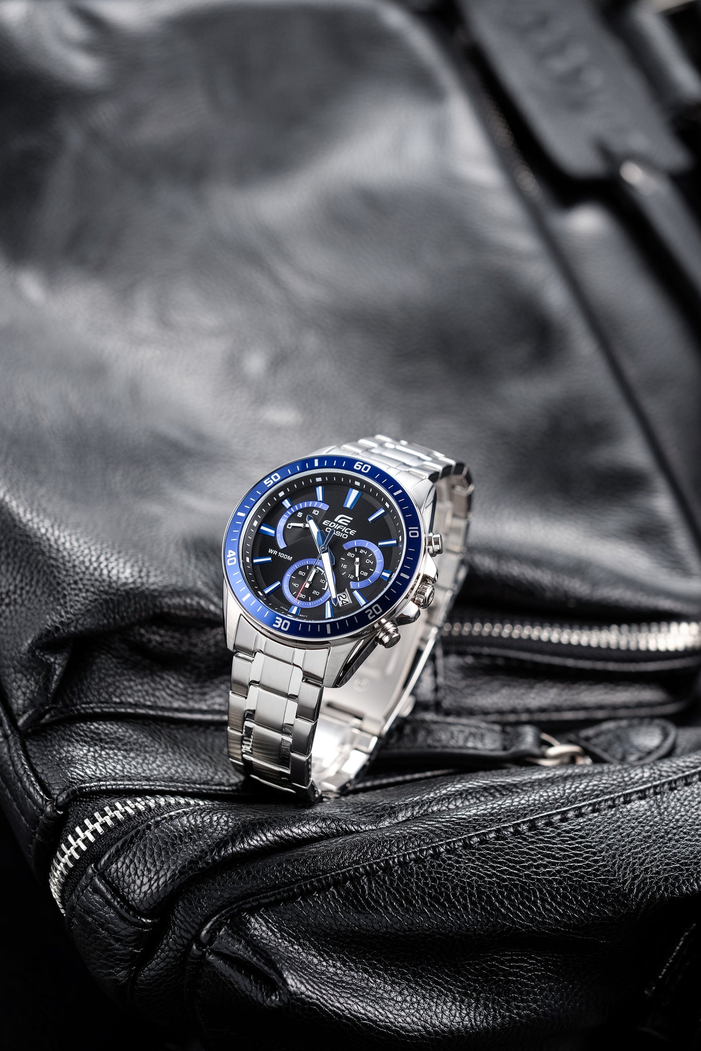 Casio Watch:Standard Chronograph EFR-552D-1A2V