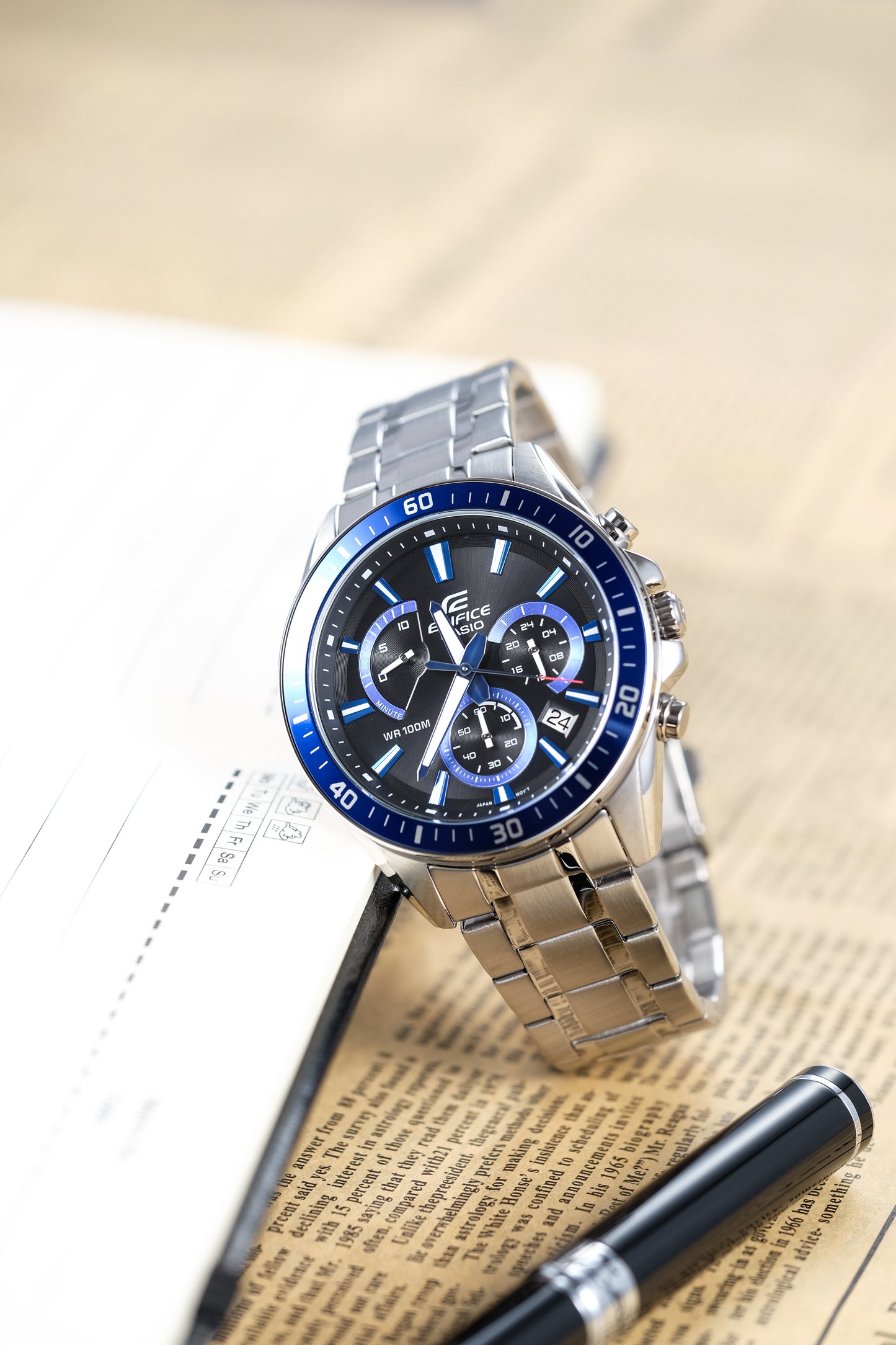 Casio Watch:Standard Chronograph EFR-552D-1A2V