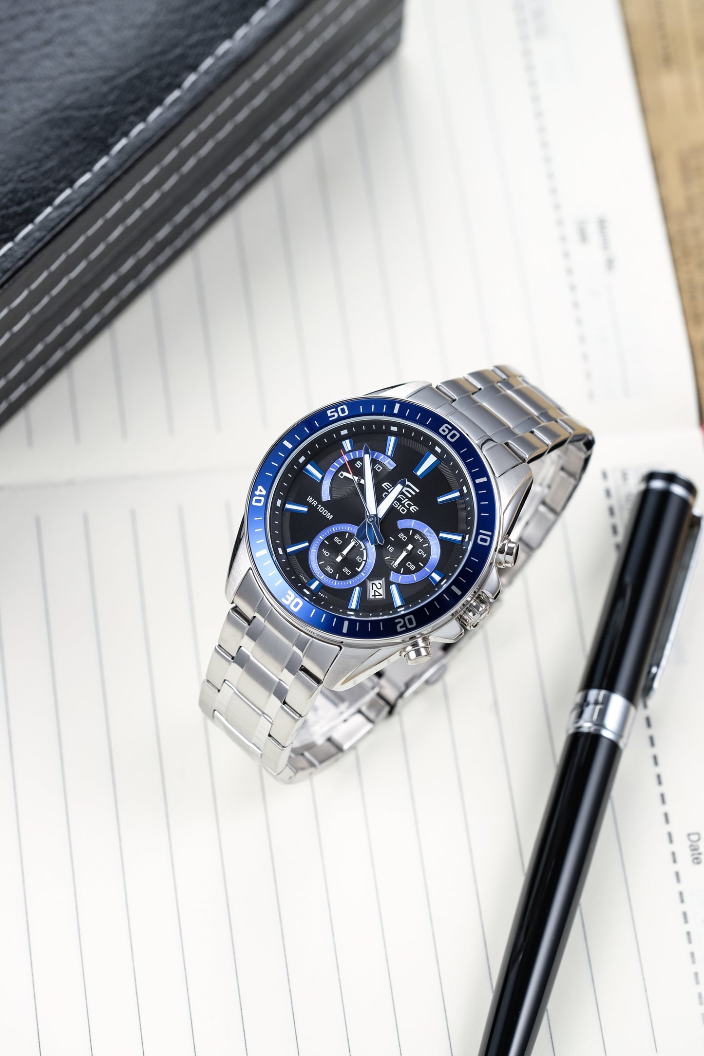 Casio Watch:Standard Chronograph EFR-552D-1A2V