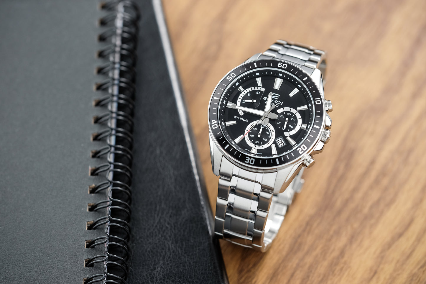 Casio Watch:Standard Chronograph EFR-552D-1AV