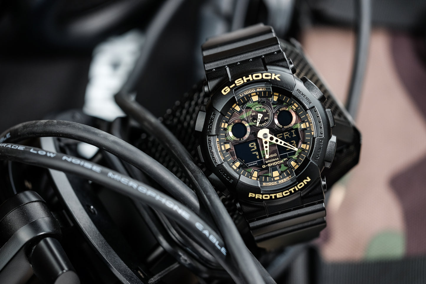 Casio Watch:ANALOG-DIGITAL GA-100 SERIES GA-100CF-1A9