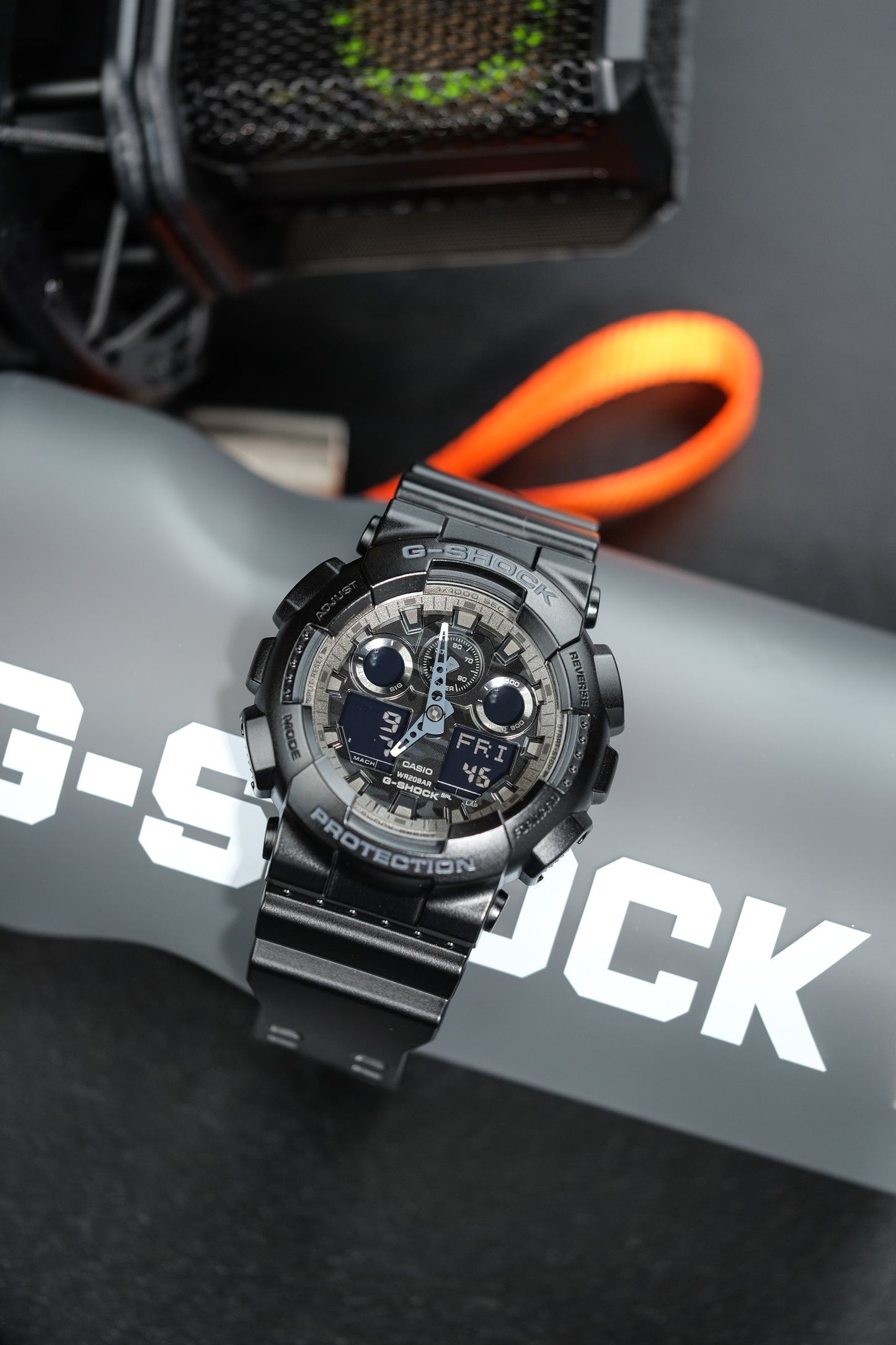 Casuo Watch:ANALOG-DIGITAL GA-100 SERIES GA-100CF-1A