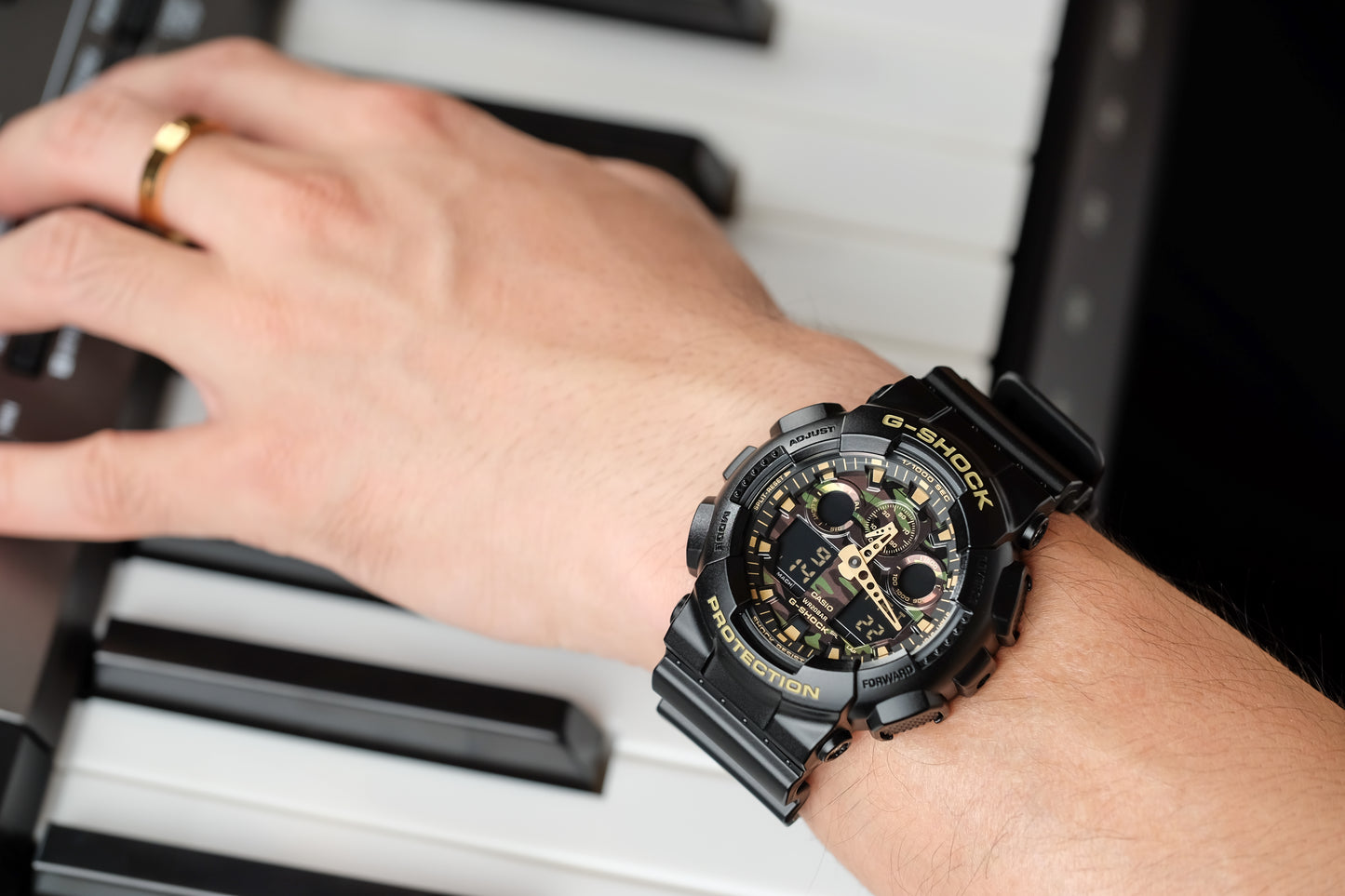 Casio Watch:ANALOG-DIGITAL GA-100 SERIES GA-100CF-1A9