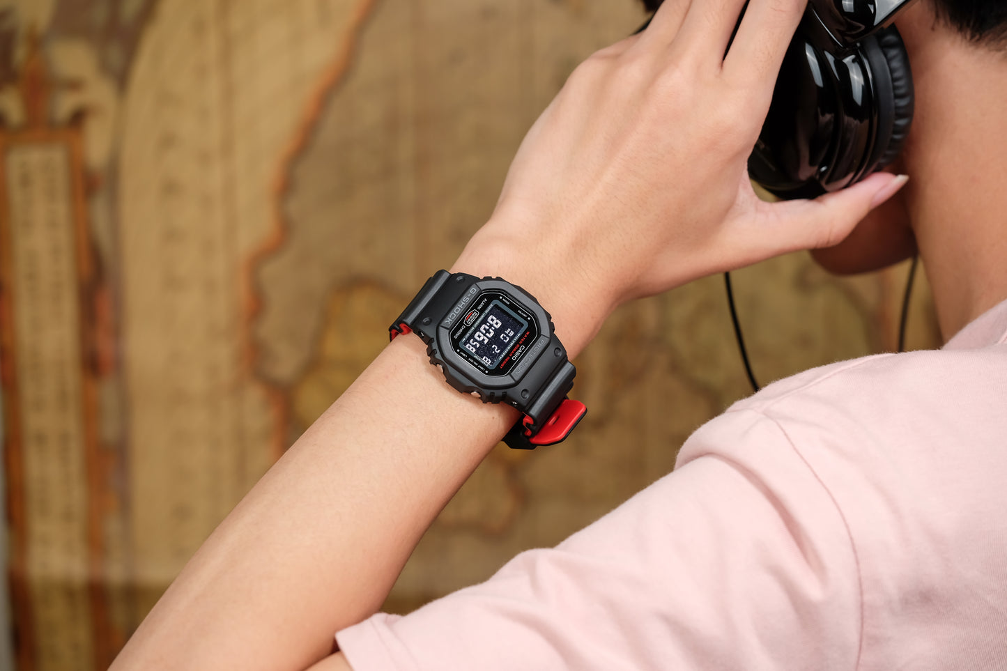 Casio Watch:DIGITAL 5600 SERIES DW-5600HR-1