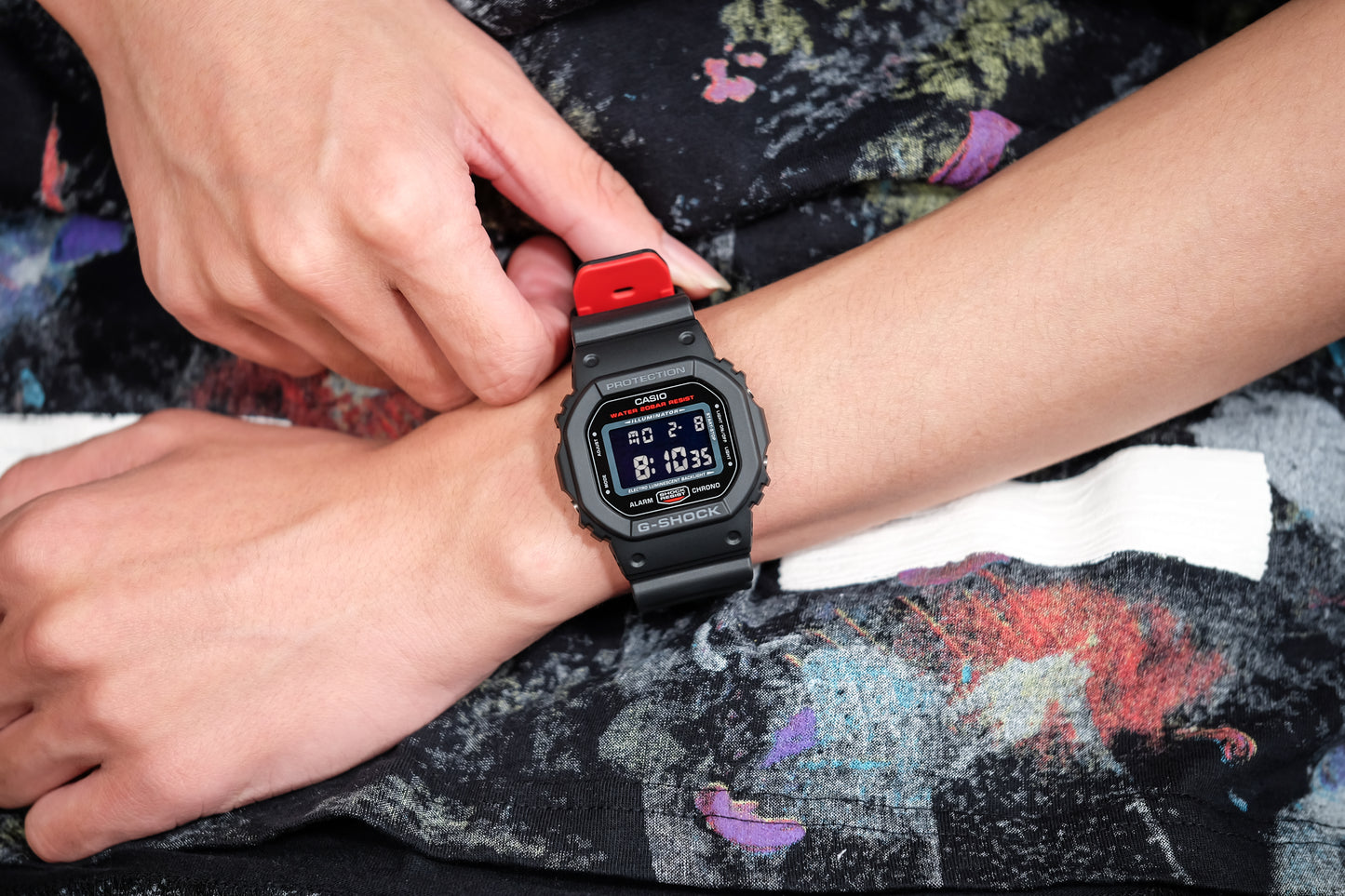 Casio Watch:DIGITAL 5600 SERIES DW-5600HR-1