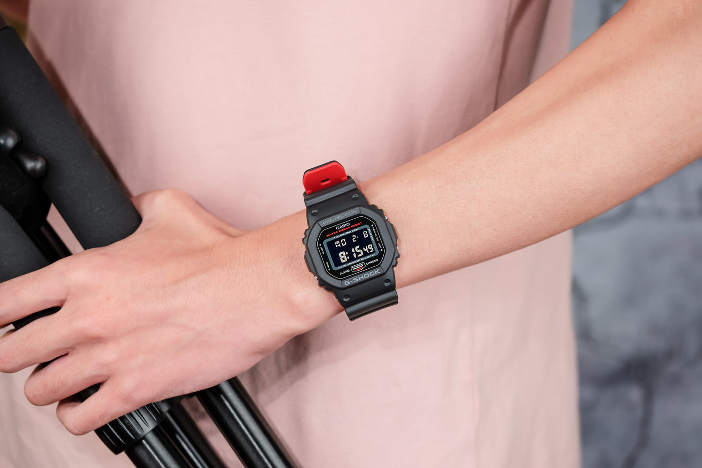 Casio Watch:DIGITAL 5600 SERIES DW-5600HR-1