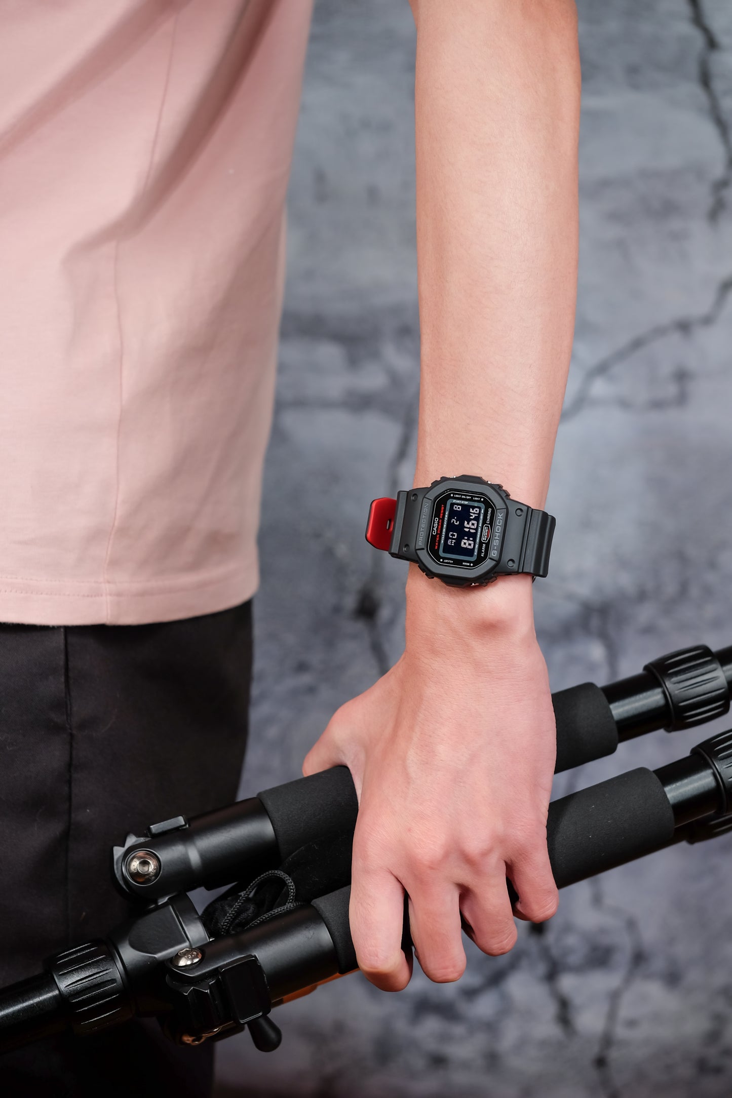 Casio Watch:DIGITAL 5600 SERIES DW-5600HR-1