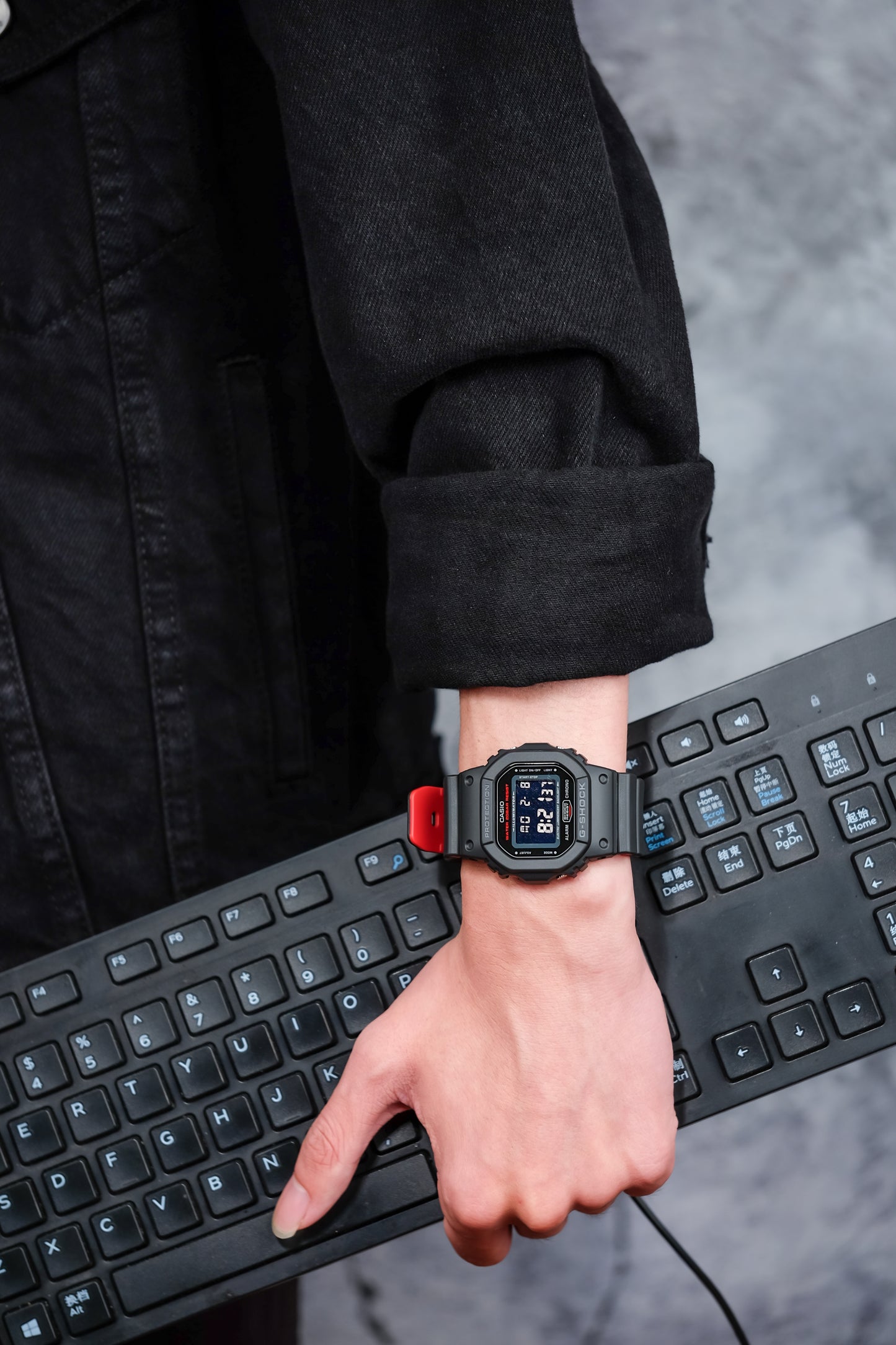 Casio Watch:DIGITAL 5600 SERIES DW-5600HR-1