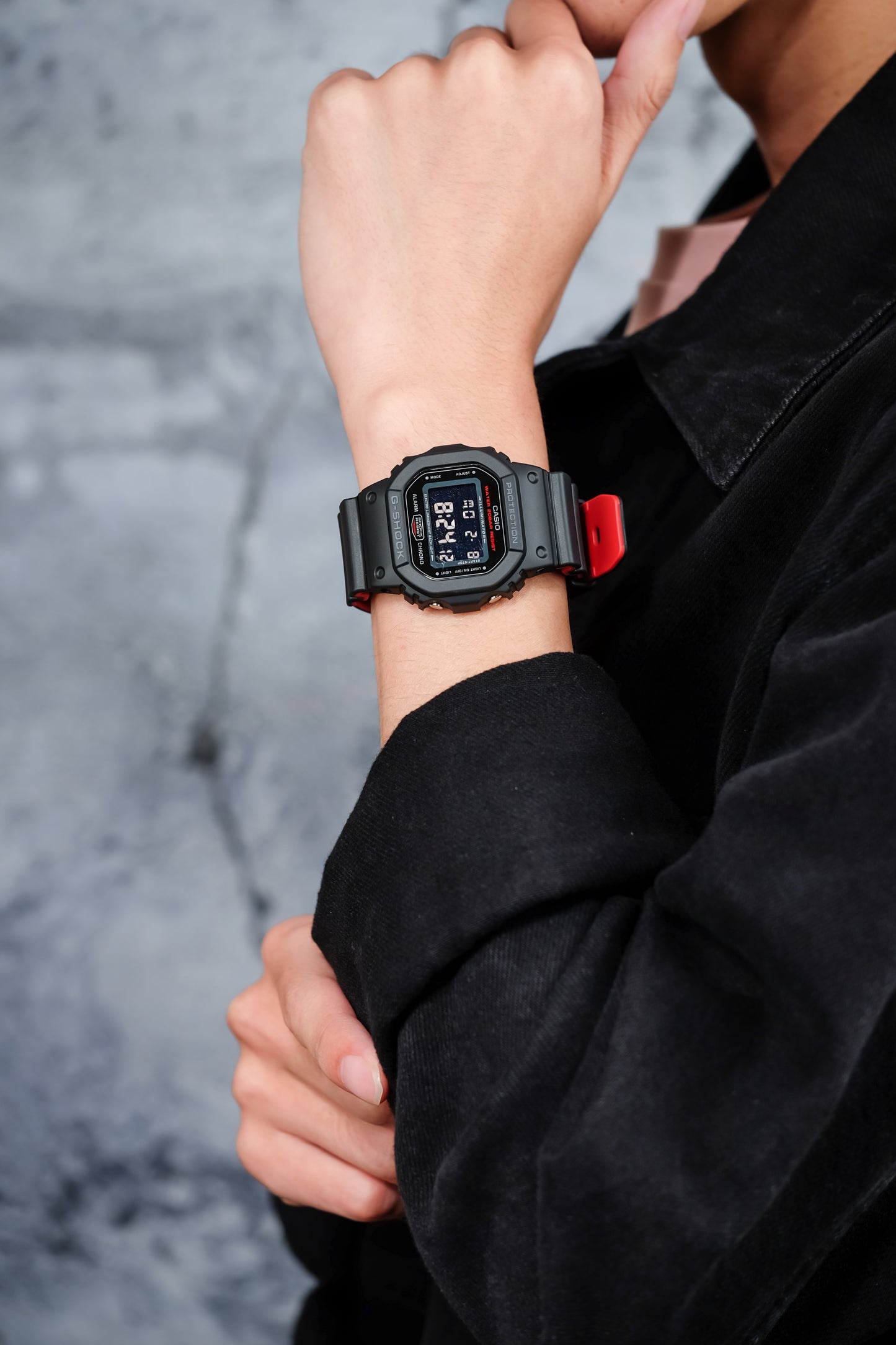 Casio Watch:DIGITAL 5600 SERIES DW-5600HR-1