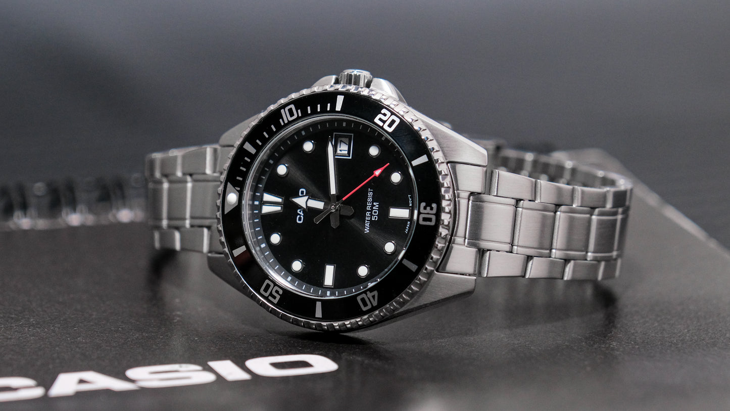 Casio watch:STANDARD MDV-10D-1A1V