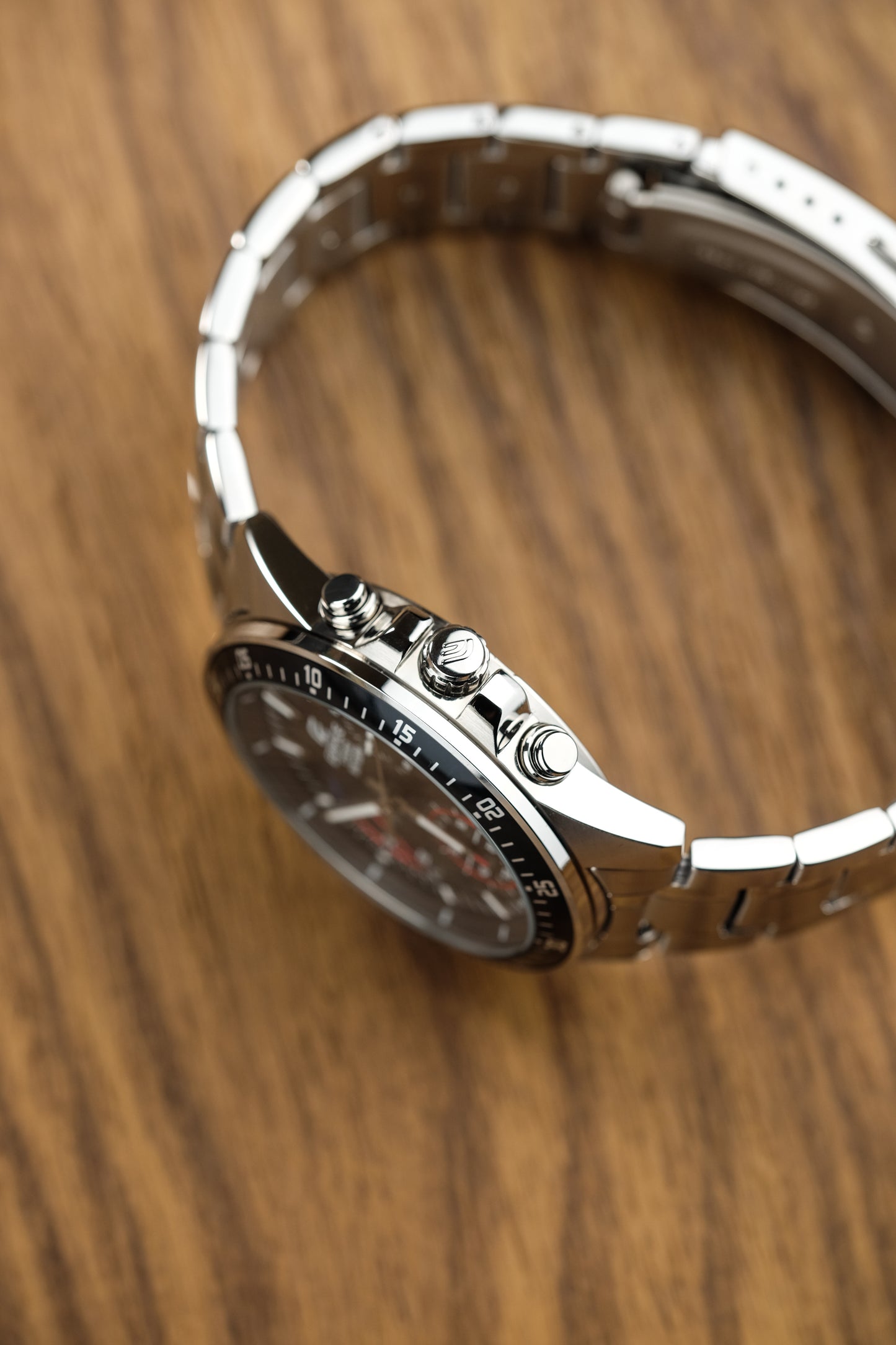 Montre Casio : Chronographe Standard EFV-540D-1AV