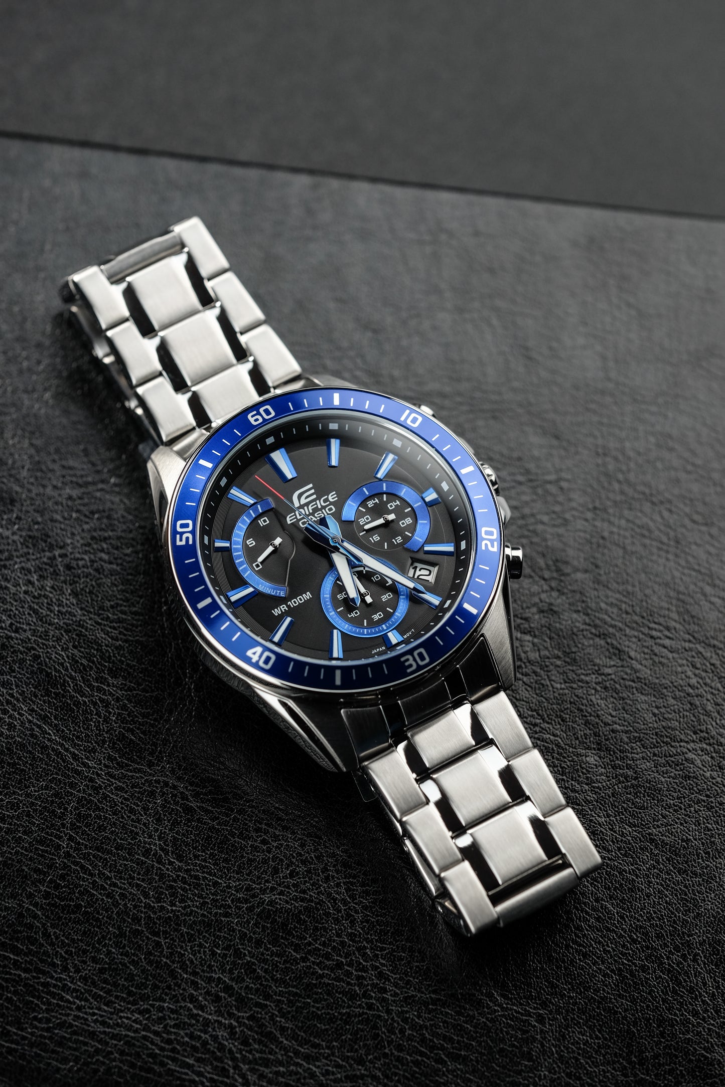Casio Watch:Standard Chronograph EFR-552D-1A2V