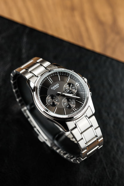 Casio watch:Analog MTP-1375D-1AV