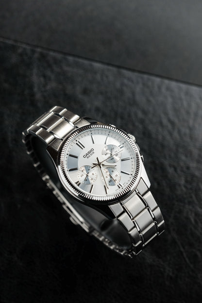 Casio watch:Analog MTP-1375D-1AV