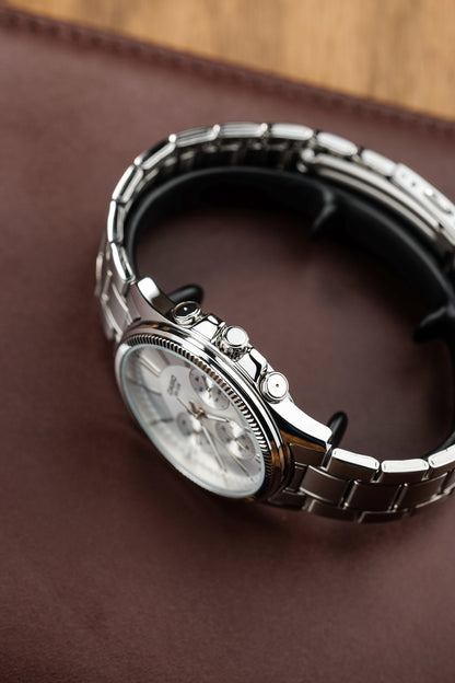 Casio watch:Analog MTP-1375D-1AV