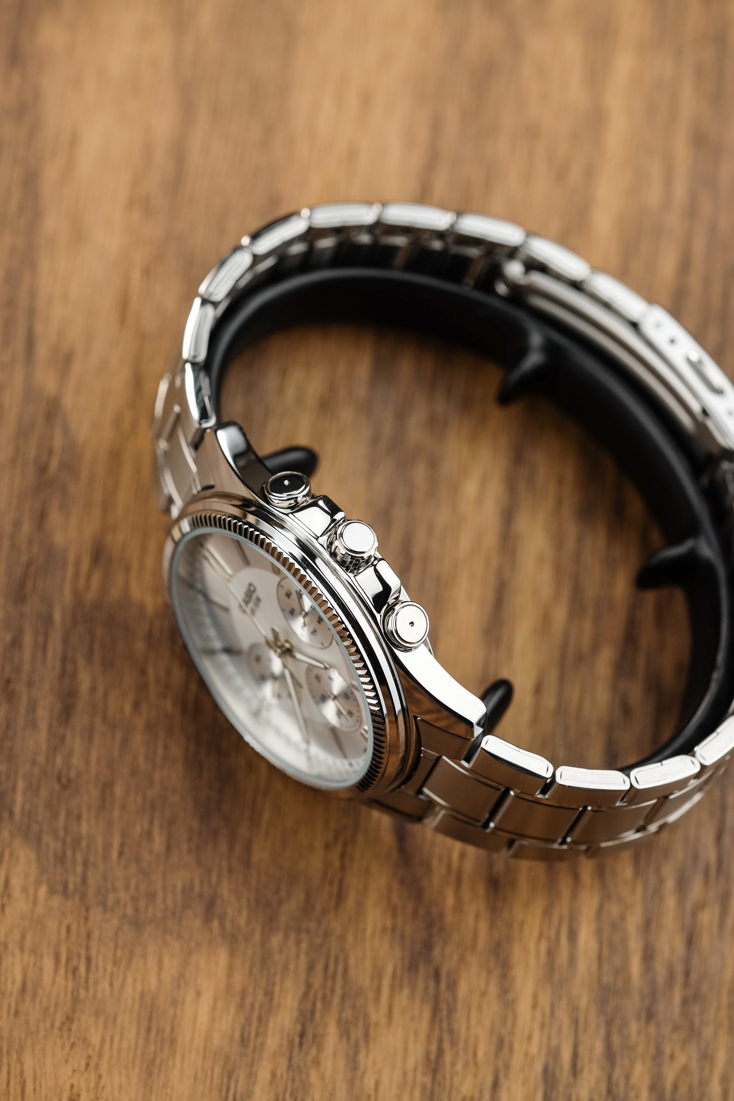Casio watch:Analog MTP-1375D-1AV