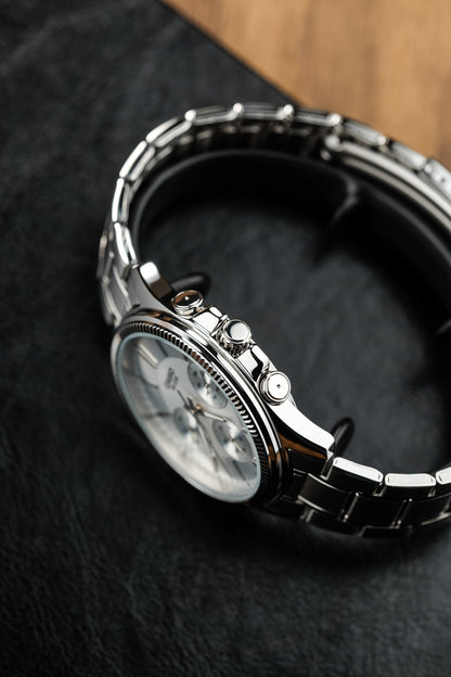 Casio watch:Analog MTP-1375D-1AV