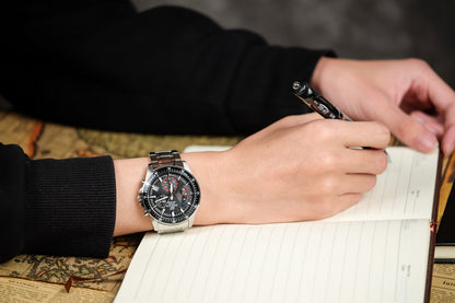 Montre Casio : Chronographe Standard EFV-540D-1AV