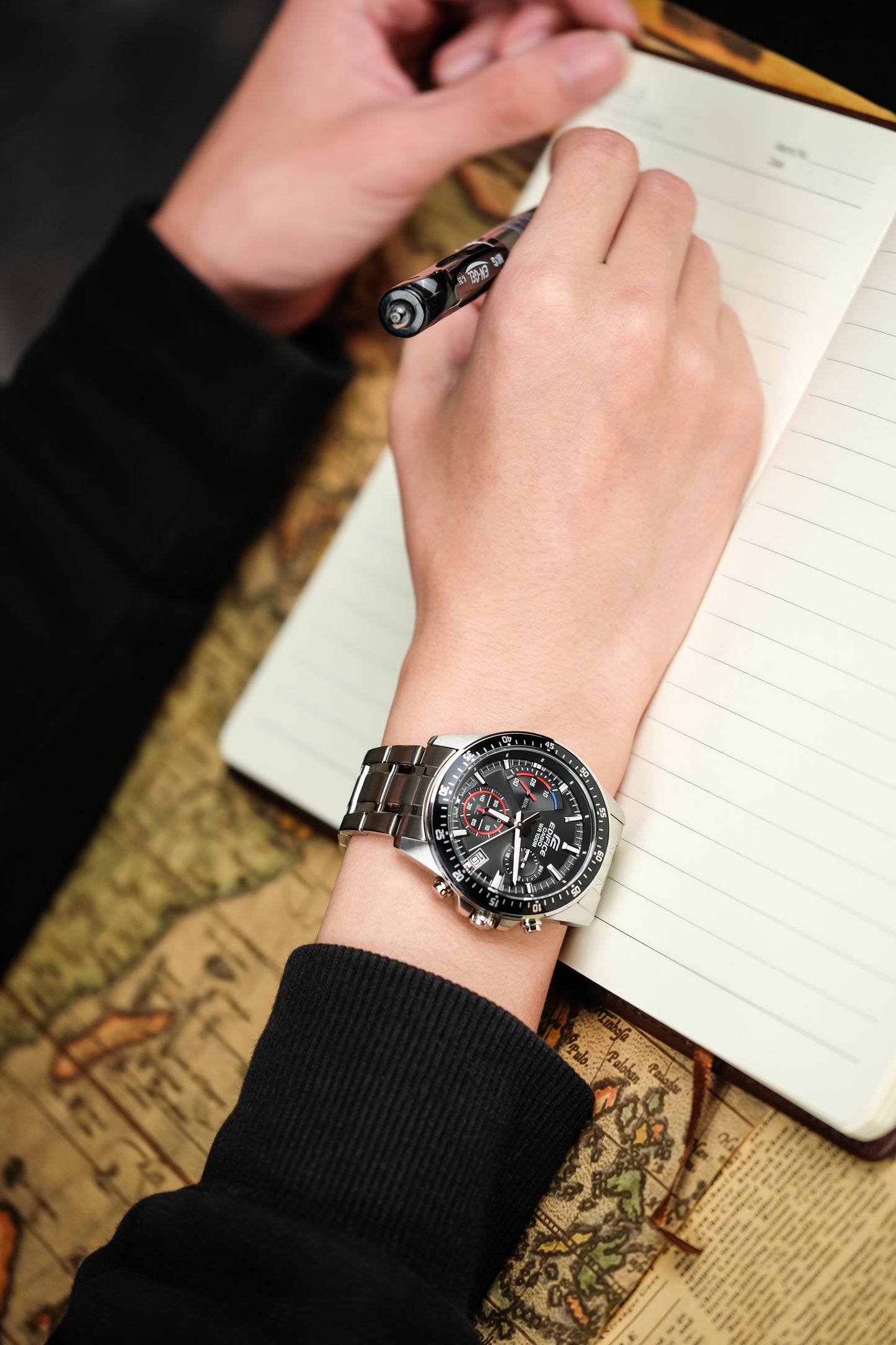 Montre Casio : Chronographe Standard EFV-540D-1AV