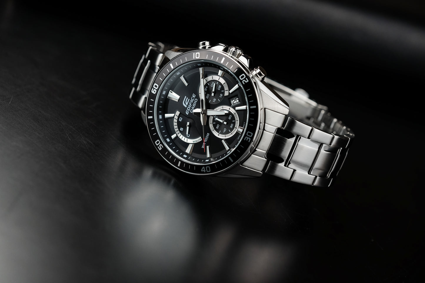 Casio Watch:Standard Chronograph EFR-552D-1AV