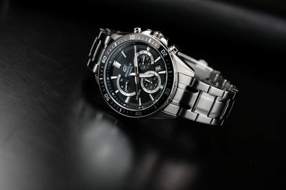 Casio Watch:Standard Chronograph EFR-552D-1AV