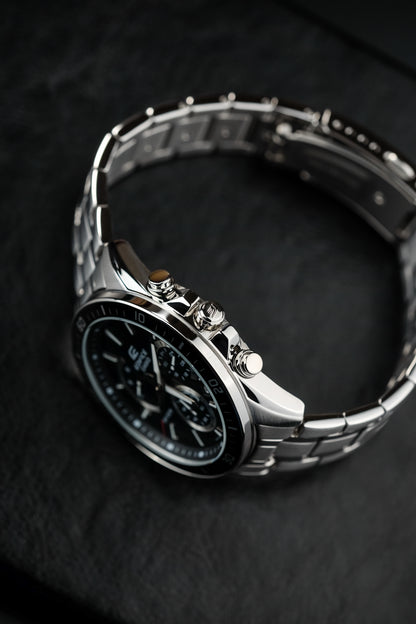 Casio Watch:Standard Chronograph EFR-552D-1AV
