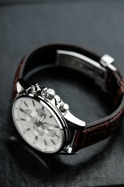 Casio Watch:Standard chronograph watch EFB-509L-7AV
