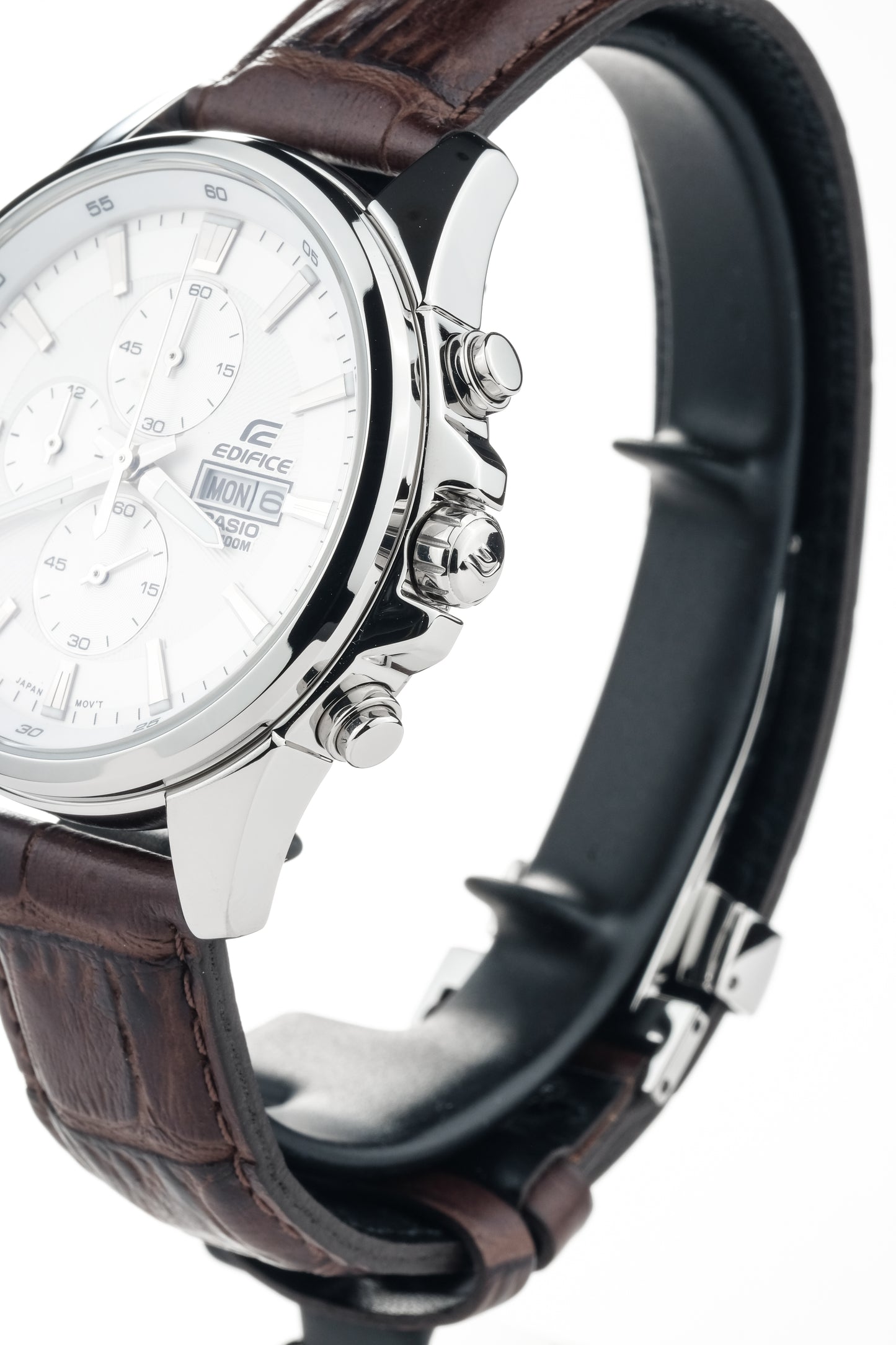 Casio Watch:Standard chronograph watch EFB-509L-7AV