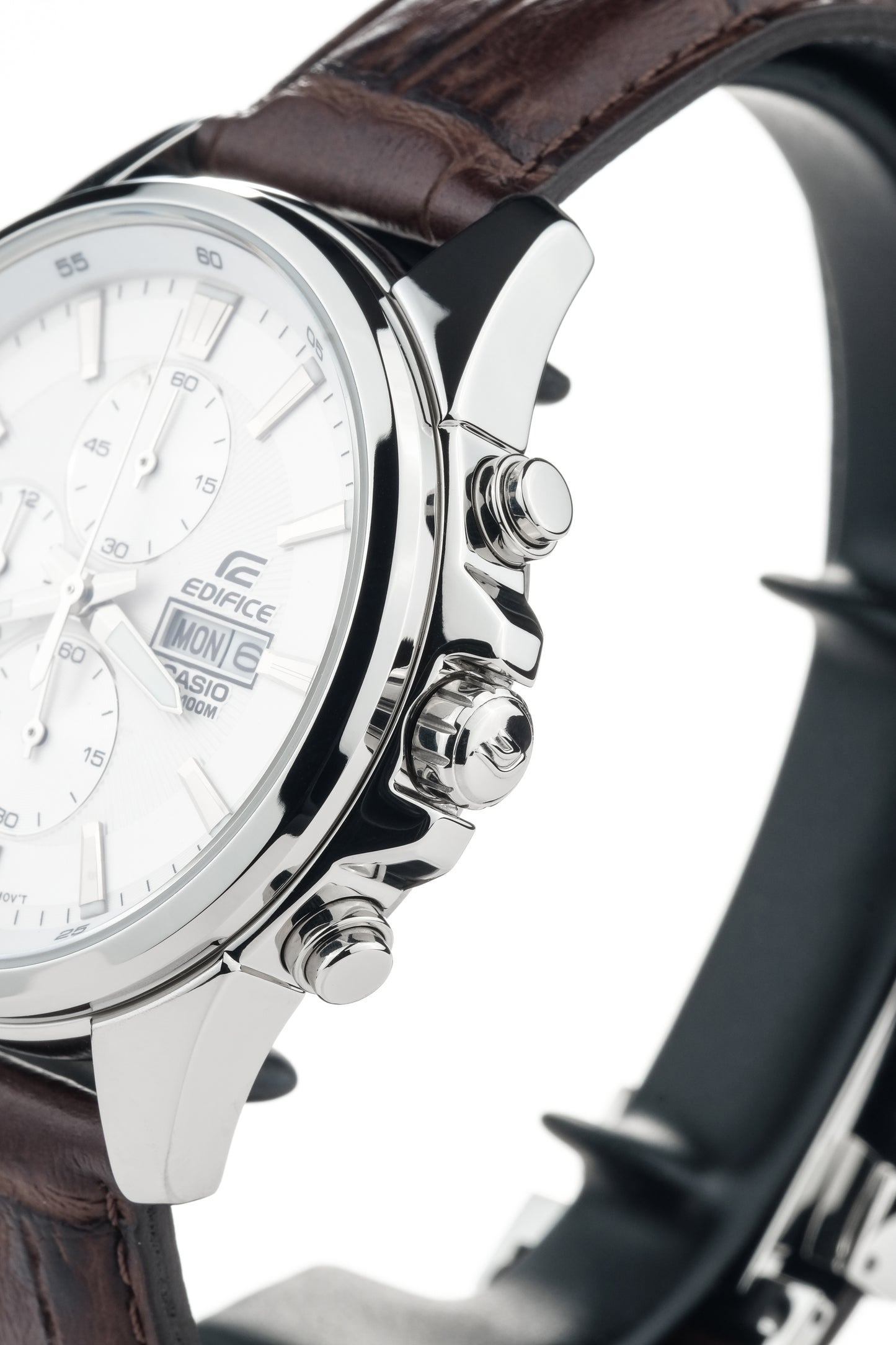 Casio Watch:Standard chronograph watch EFB-509L-7AV