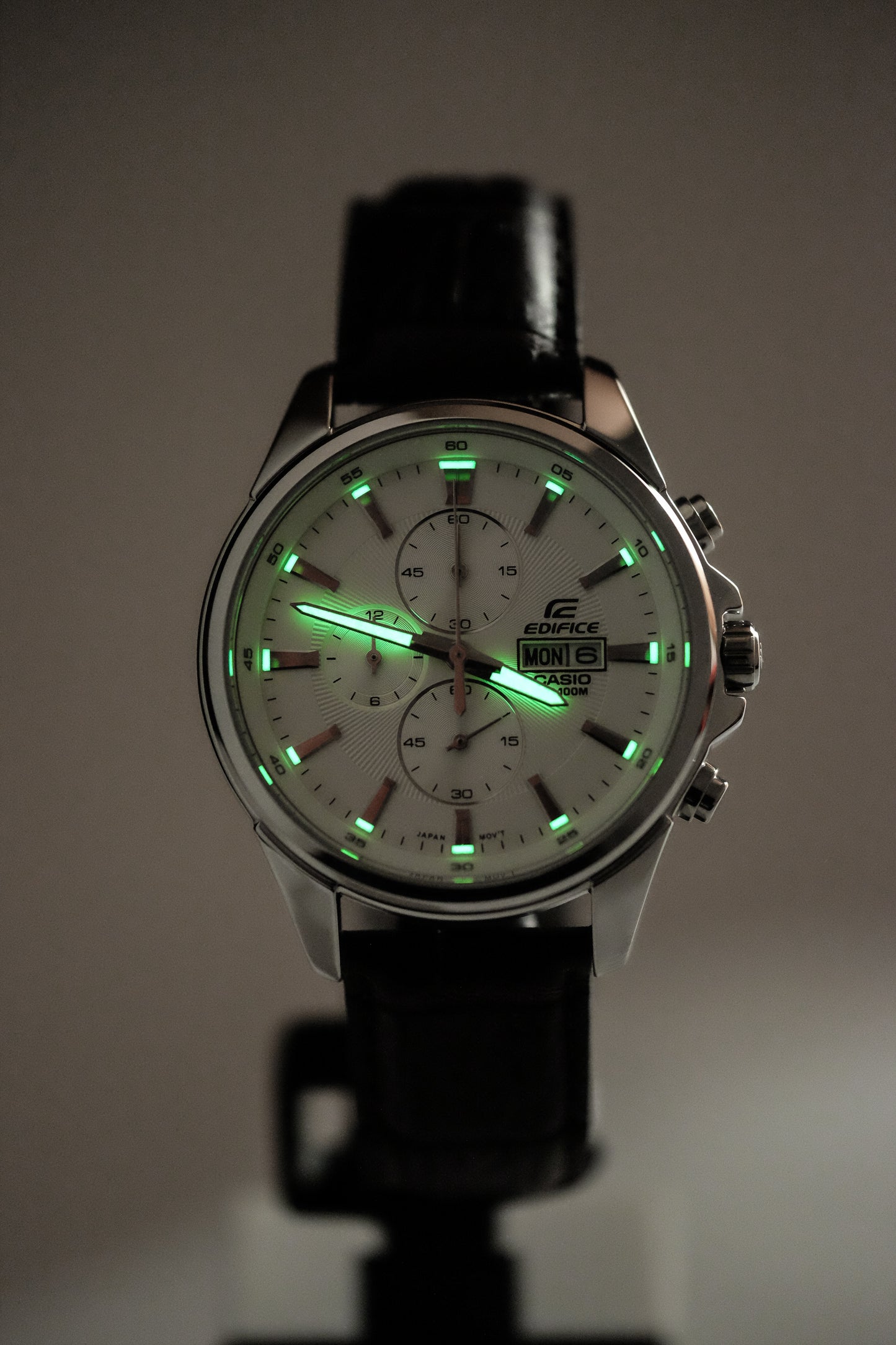 Casio Watch:Standard chronograph watch EFB-509L-7AV