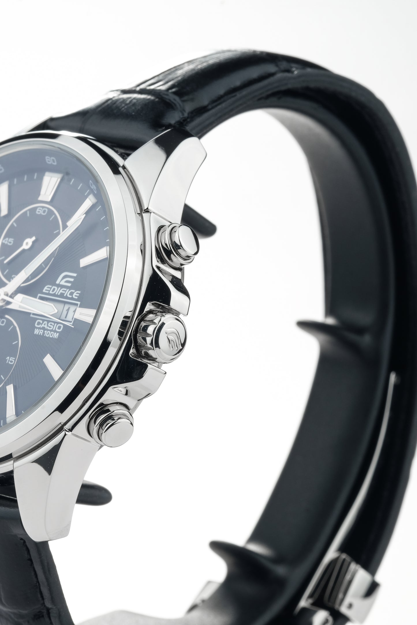 Casio Watch:Standard chronograph watch EFB-509L-1AV