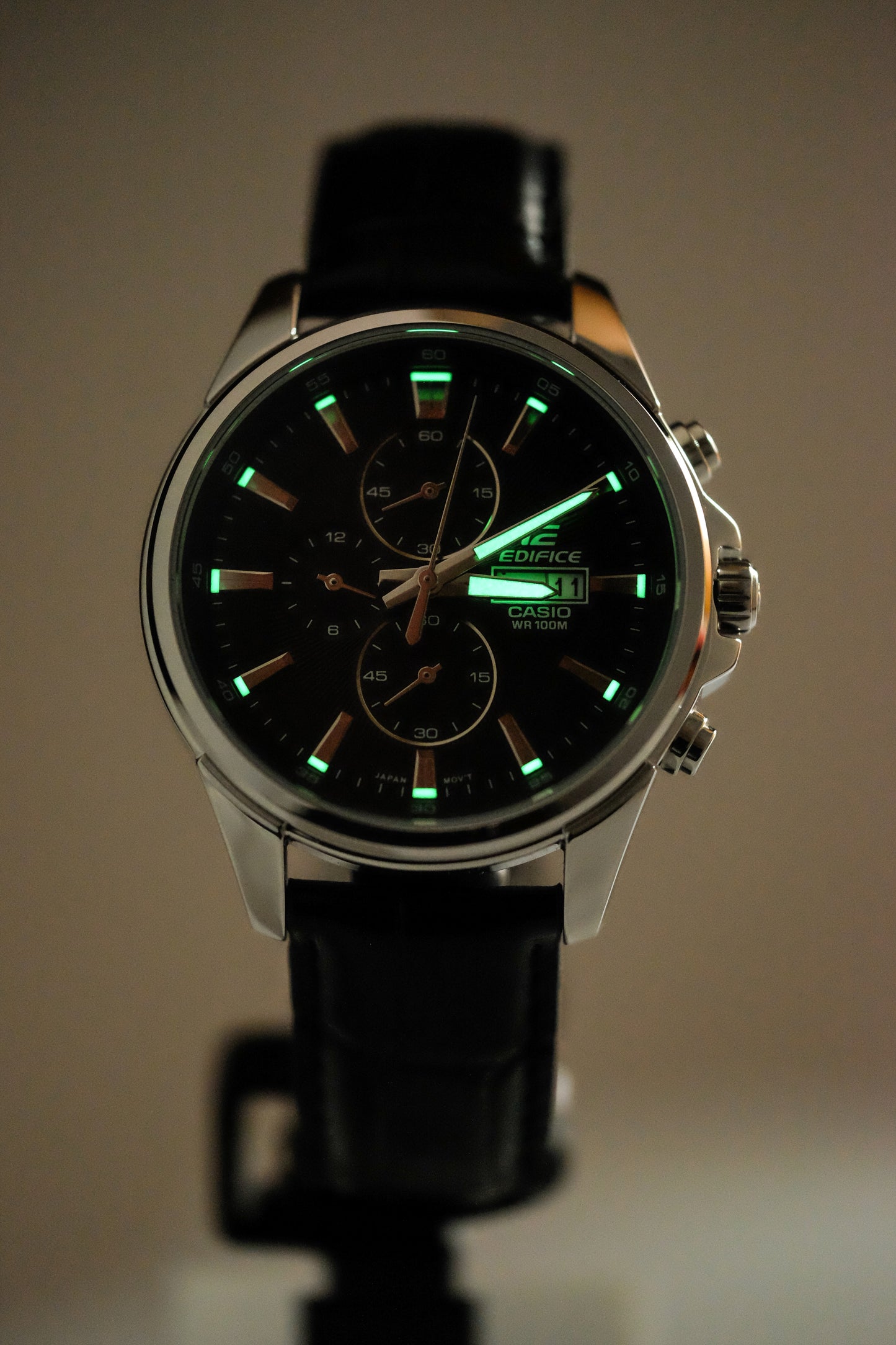 Casio Watch:Standard chronograph watch EFB-509L-1AV