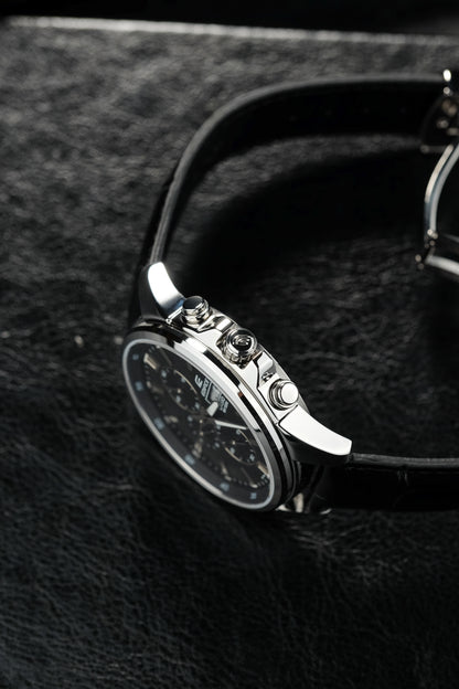 Casio Watch:Standard chronograph watch EFB-509L-1AV