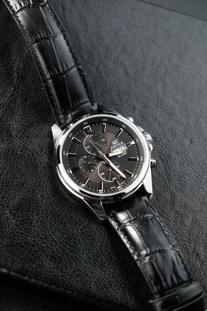Casio Watch:Standard chronograph watch EFB-509L-1AV