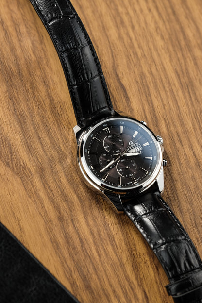 Casio Watch:Standard chronograph watch EFB-509L-1AV