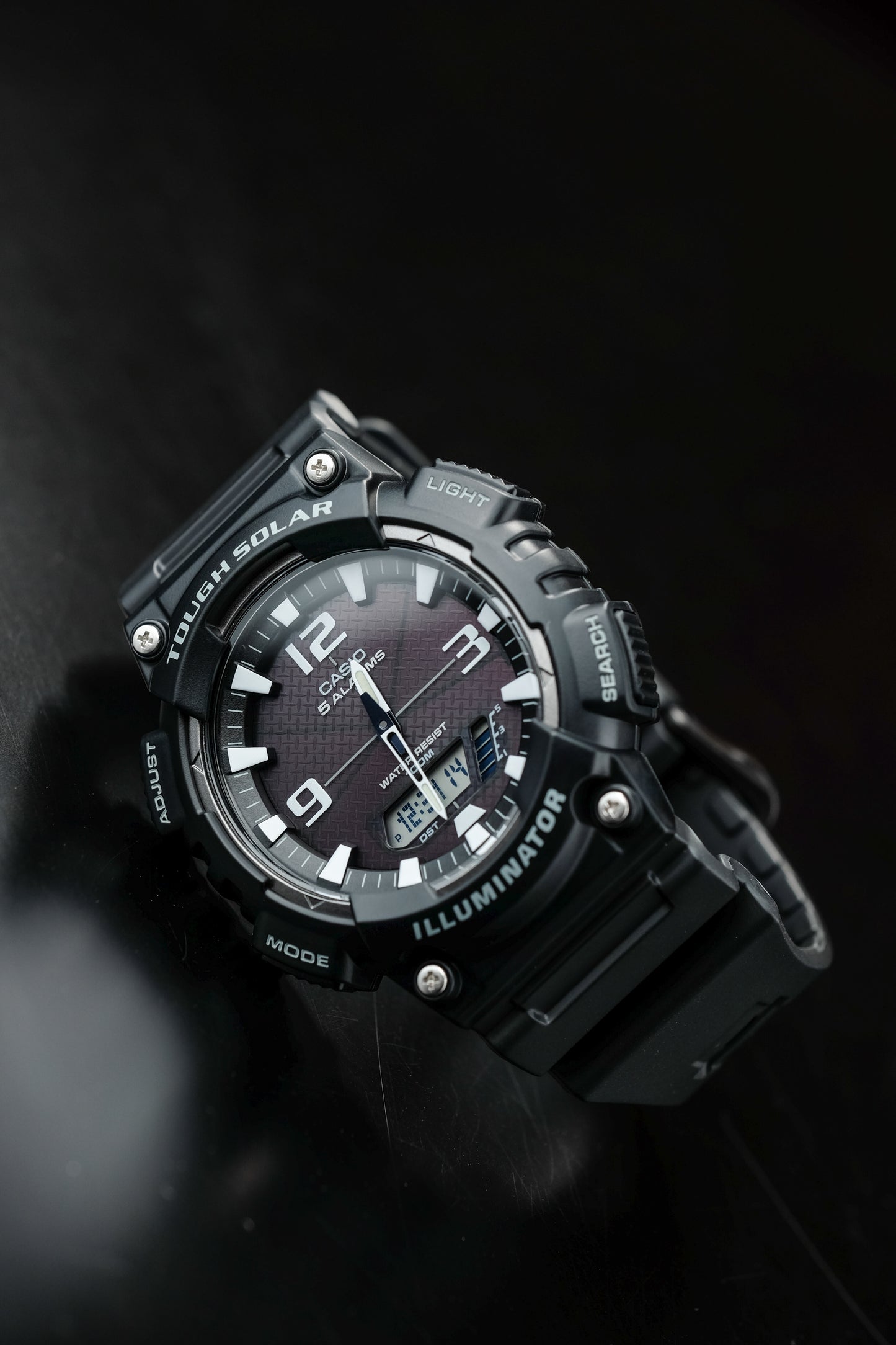 Casio Watch:STANDARD AQ-S810W-1AV