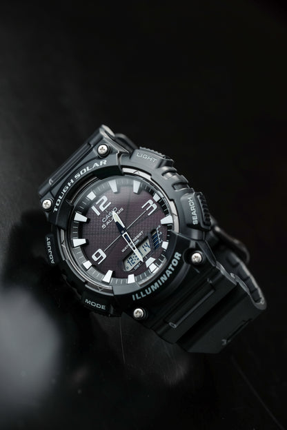 Casio Watch:STANDARD AQ-S810W-1AV