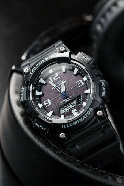 Casio Watch:STANDARD AQ-S810W-1AV