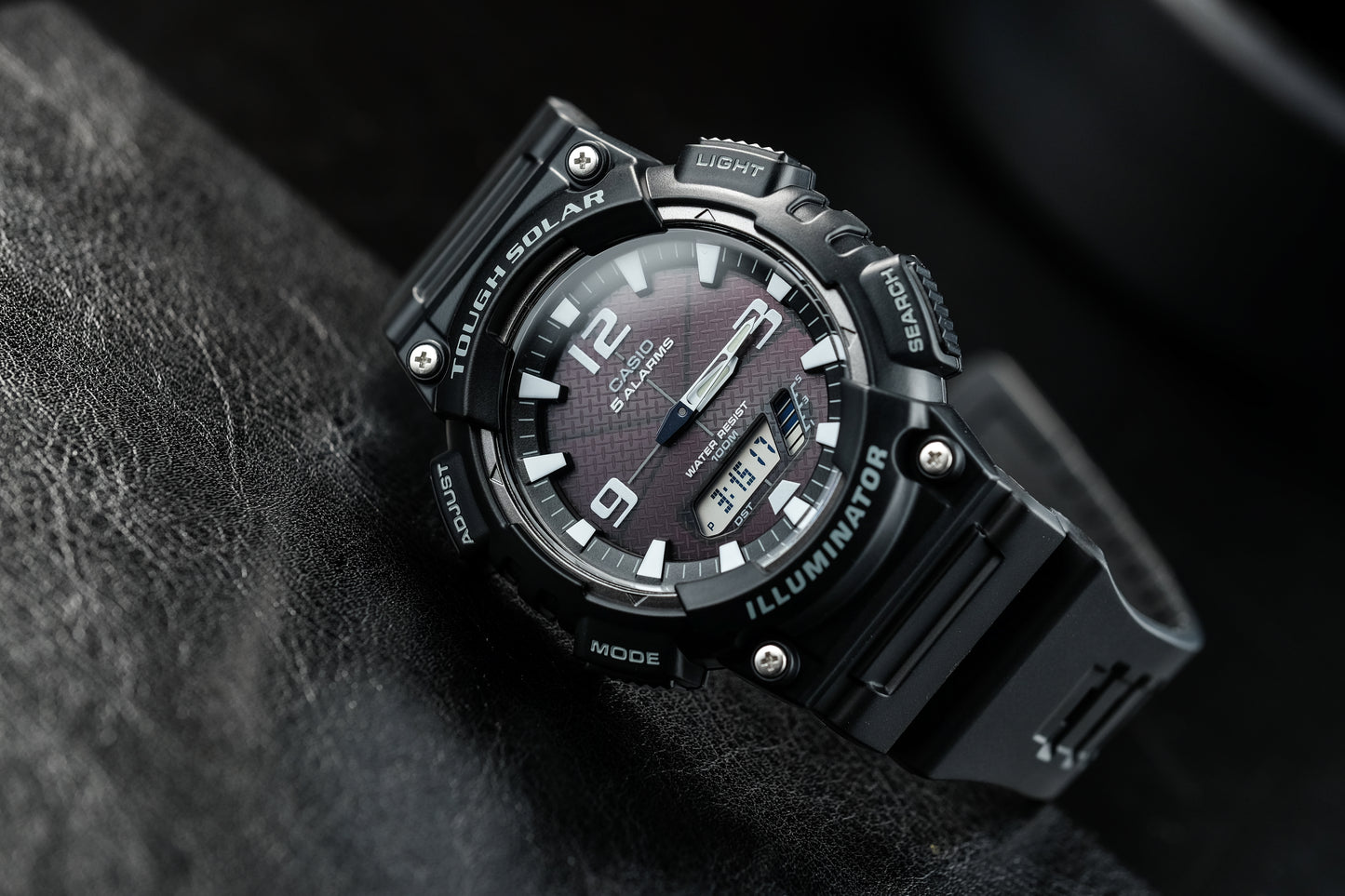 Casio Watch:STANDARD AQ-S810W-1AV